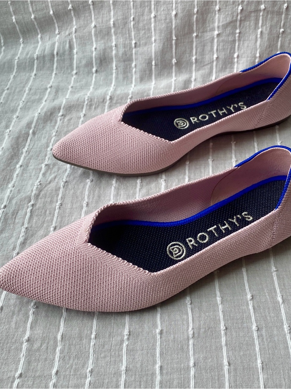 Retired Rothy’s color - point toe flats - size 7.5 - pale pink
